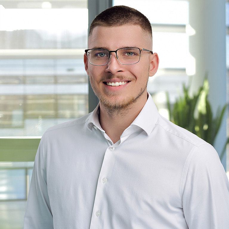 Florian Eschweiler, Auszubildender
